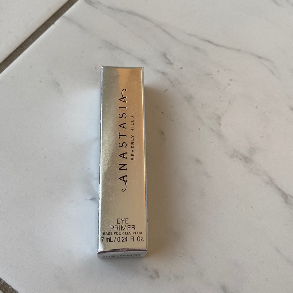 Full size -Anastasia Beverley Hills eye primer -mini
